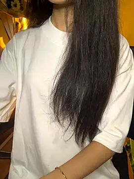 Nhinhi18 online show from October 2025 02:51:02 PM