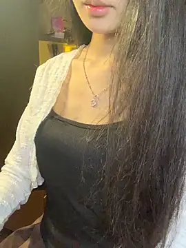 Nhinhi18 online show from April 2026 03:18:01 PM