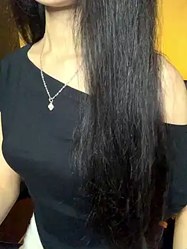 Nhinhi18 online show from June 2026 03:32:02 PM