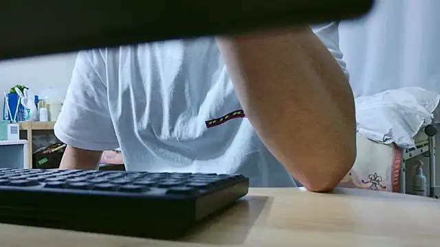 C-4bomb online show from March 2026 01:10:01 AM