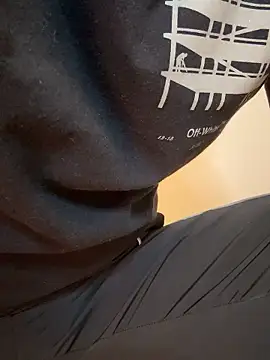 C-4bomb online show from October 2025 07:10:02 AM