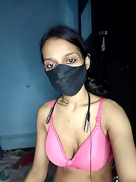 ursumita online show from November 2025 07:51:02 PM