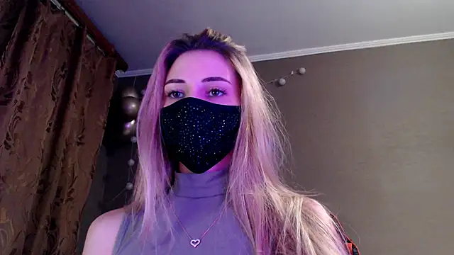 Snapshot of Iris_lave chatting on November 2025 03:56:02 PM Iris lave online show from November 2025 03:56:02 PM