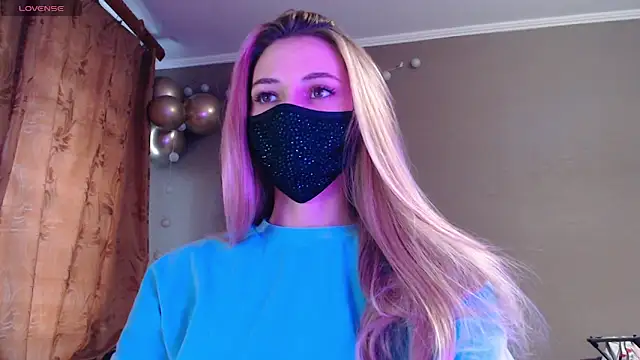 Snapshot of Iris_lave chatting on November 2025 01:15:02 PM Iris lave online show from November 2025 01:15:02 PM