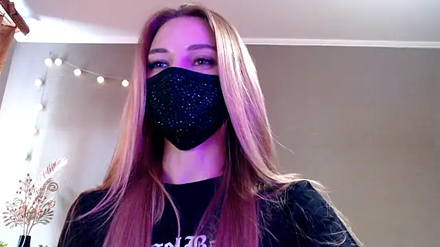 Iris lave online show from May 2026 01:58:02 PM