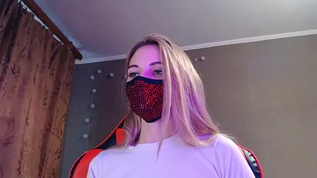 Snapshot of Iris_lave chatting on October 2025 02:05:01 PM Iris lave online show from October 2025 02:05:01 PM