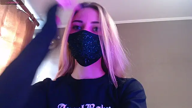 Snapshot of Iris_lave chatting on November 2025 10:30:02 AM Iris lave online show from November 2025 10:30:02 AM