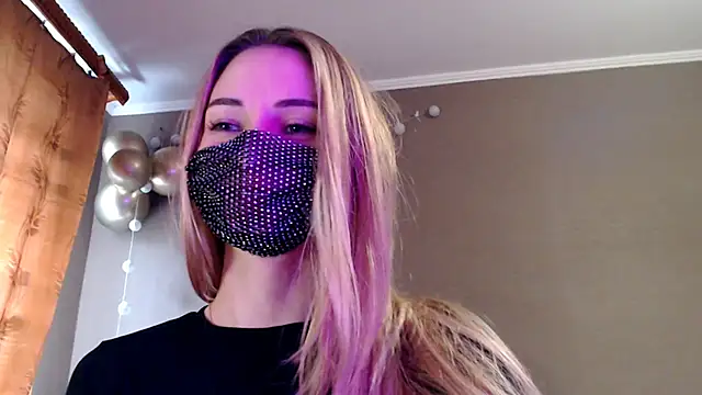 Snapshot of Iris_lave chatting on November 2025 11:43:02 AM Iris lave online show from November 2025 11:43:02 AM