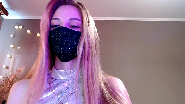 Iris lave online show from May 2026 03:59:02 PM