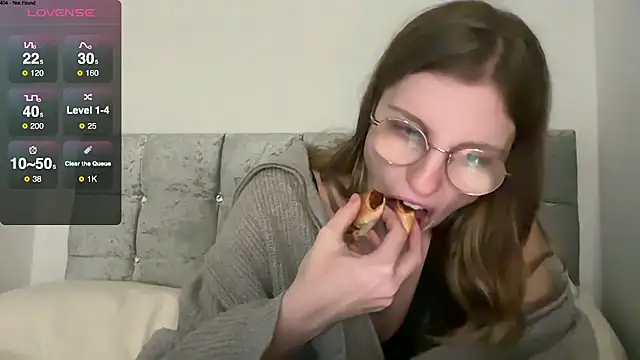 BustyKellyXXX online show from February 2026 07:33:01 PM