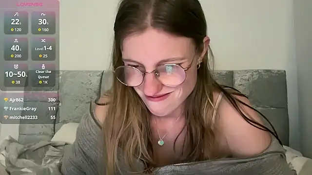 BustyKellyXXX online show from March 2026 07:45:02 PM