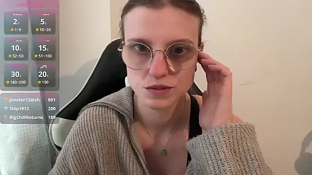 BustyKellyXXX online show from March 2026 02:45:01 PM