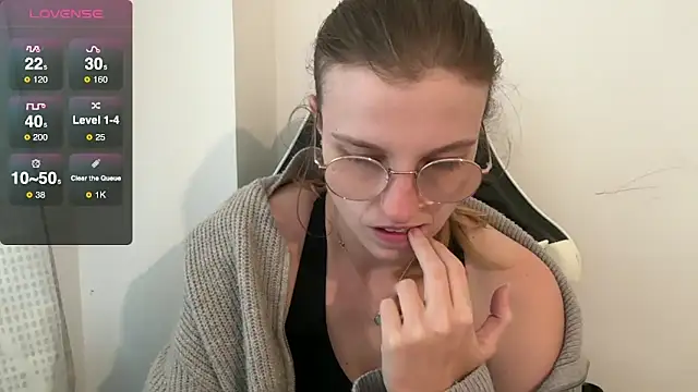 BustyKellyXXX online show from November 2025 01:25:02 PM