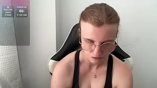 BustyKellyXXX online show from June 2026 01:21:01 PM
