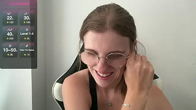 Snapshot of BustyKellyXXX chatting on September 2025 10:08:01 AM BustyKellyXXX online show from September 2025 10:08:01 AM