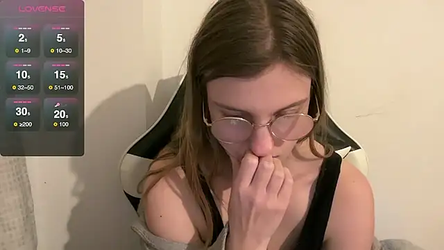 BustyKellyXXX online show from January 2026 08:37:01 PM