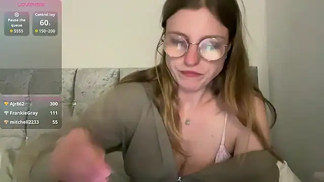 BustyKellyXXX online show from March 2026 07:37:01 PM