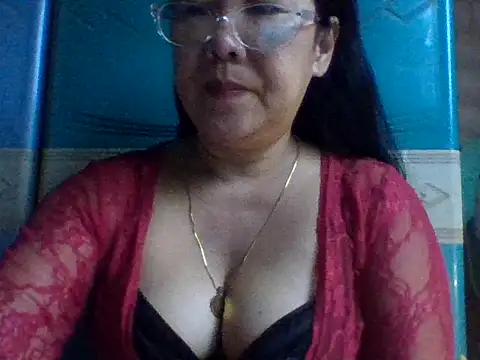 mommasexy29 online show from October 2025 10:11:01 PM