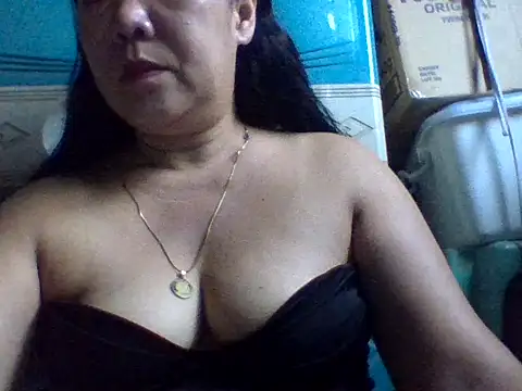 mommasexy29 online show from October 2025 10:35:02 PM