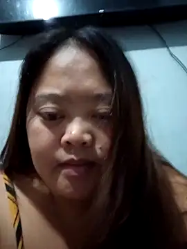 sweetbigtits19 online show from April 2026 04:10:02 PM