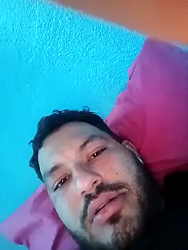 Snapshot of Frank0021 chatting on November 2025 02:00:02 AM Frank0021 online show from November 2025 02:00:02 AM