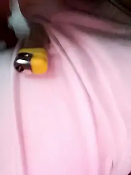 Snapshot of Frank0021 chatting on November 2025 10:13:01 PM Frank0021 online show from November 2025 10:13:01 PM