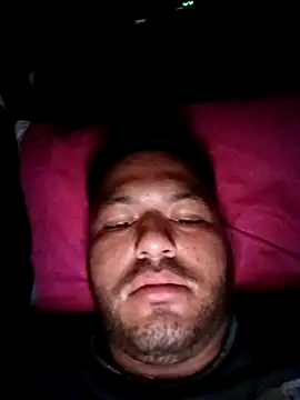 Snapshot of Frank0021 chatting on November 2025 12:58:02 AM Frank0021 online show from November 2025 12:58:02 AM