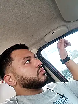 Frank0021 online show from April 2026 01:56:02 PM