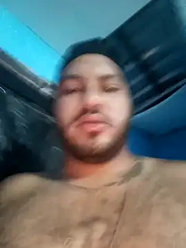 Snapshot of Frank0021 chatting on November 2025 01:50:02 AM Frank0021 online show from November 2025 01:50:02 AM