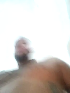 Snapshot of Frank0021 chatting on November 2025 11:37:01 PM Frank0021 online show from November 2025 11:37:01 PM