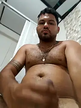 Snapshot of Frank0021 chatting on October 2025 07:04:02 PM Frank0021 online show from October 2025 07:04:02 PM