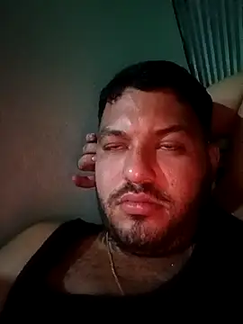 Snapshot of Frank0021 chatting on November 2025 12:10:02 AM Frank0021 online show from November 2025 12:10:02 AM