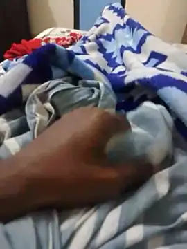 hotboybd0218 online show from December 2025 03:47:01 PM