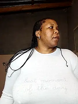 Moretl online show from October 2025 10:28:02 PM