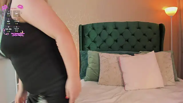 Snapshot of naughty_fun_room chatting on December 2025 10:55:01 PM naughty fun room online show from December 2025 10:55:01 PM