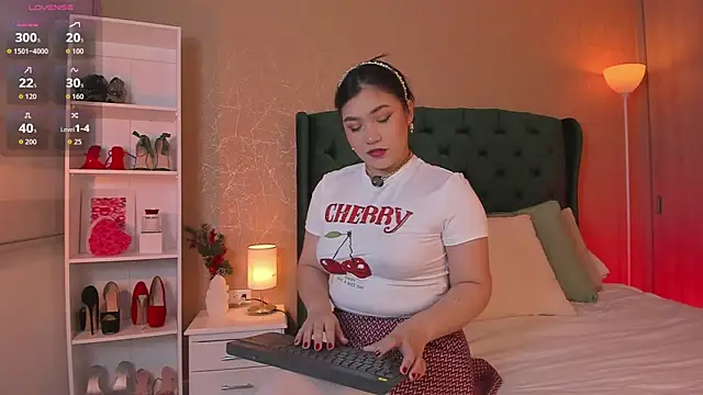 Snapshot of naughty_fun_room chatting on November 2025 11:08:02 PM naughty fun room online show from November 2025 11:08:02 PM