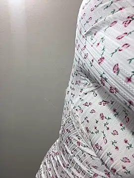 Snapshot of Maddy_w chatting on November 2025 03:38:02 AM Maddy w online show from November 2025 03:38:02 AM