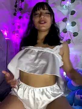 Snapshot of Maddy_w chatting on November 2025 03:39:02 AM Maddy w online show from November 2025 03:39:02 AM