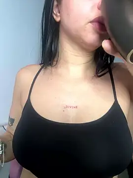 lucy grey25 online show from January 2026 03:37:01 PM