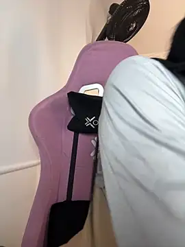 lucy grey25 online show from March 2026 04:46:01 PM