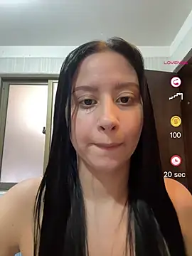Snapshot of lucy_grey25 chatting on May 2026 05:37:01 PM lucy grey25 online show from May 2026 05:37:01 PM