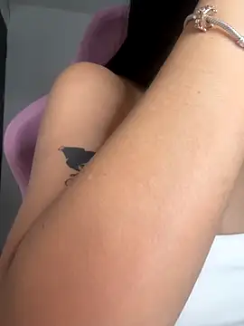 lucy grey25 online show from December 2025 07:52:01 PM