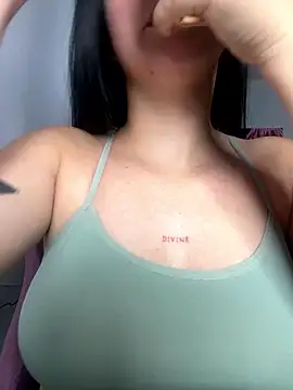 lucy grey25 online show from January 2026 07:09:01 PM