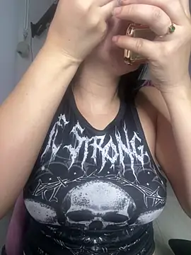 lucy grey25 online show from January 2026 04:43:01 PM