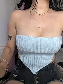 lucy grey25 online show from March 2026 02:57:01 PM