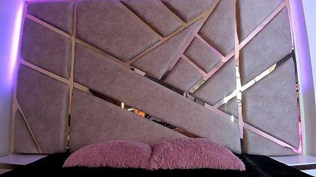 Zafiro claire online show from September 2025 06:47:01 PM