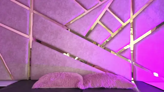 Zafiro claire online show from February 2026 06:41:01 PM