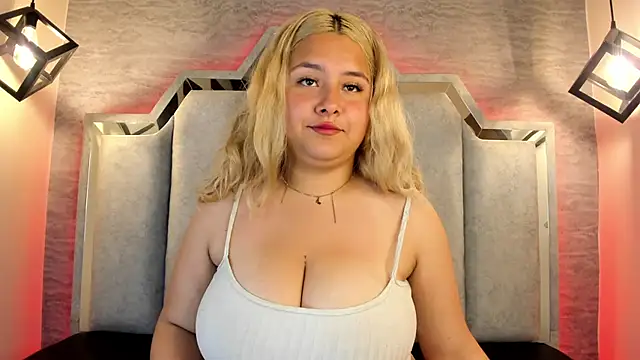 Zafiro claire online show from March 2026 06:34:02 PM