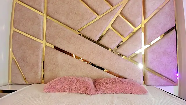 Zafiro claire online show from October 2025 06:37:01 PM