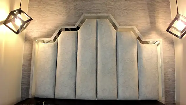 Zafiro claire online show from April 2026 06:33:02 PM